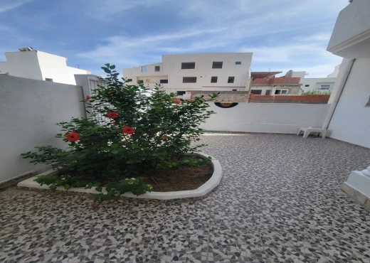 ✨ À VENDRE – Appartement S+3 | RDC