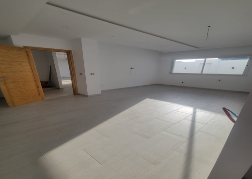 À VENDRE – Villa Triplex Haut Standing S+3 - Bien immobilier à {"id":4,"country_id":219,"name":"BIZERTE","slug":"bizerte"} - Image 2 - Best Service - Agence Immobilière Best Service